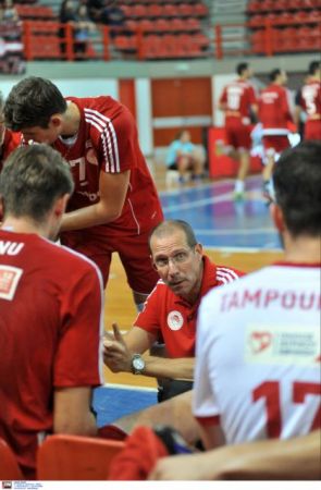 Τέλος από τον πάγκο της ομάδας βόλεϊ του Ολυμπιακού ο Πιάτσα
