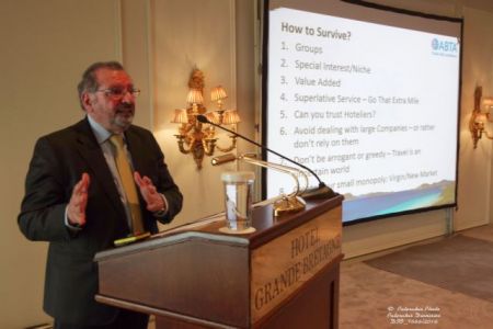 FED HATTA: Επίσημη παρουσίαση του «Δώδεκα»