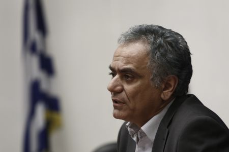 Διαβεβαιώσεις Σκουρλέτη για τη διασφάλιση του δημόσιου χαρακτήρα της ΔΕΗ