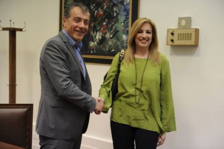 Αρχισαν οι επαφές ανάμεσα σε Γεννηματά και Θεοδωράκη