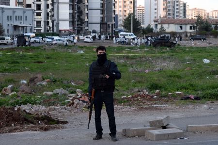 Eνας νεκρός από ρουκέτες που χτύπησαν την Τουρκία από τη Συρία