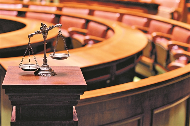 Πολιτική της… δικογραφίας στον δρόμο προς τις ευρωεκλογές