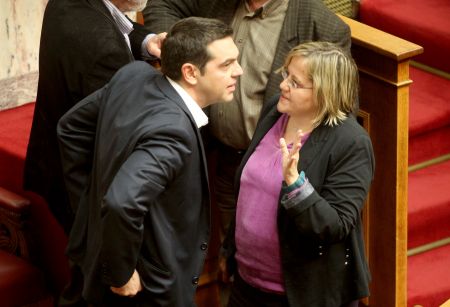 Παραιτήθηκε από βουλευτής η Βασιλική Κατριβάνου μετά το «όχι» στον κόφτη και στο υπερταμείο