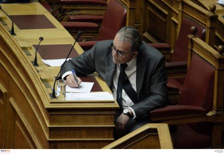 Στο νοσοκομείο ο υπουργός Μεταναστευτικής Πολιτικής Γ.Μουζάλας