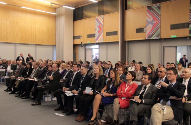 Μονοψήφια αύξηση στις αφίξεις το 2016