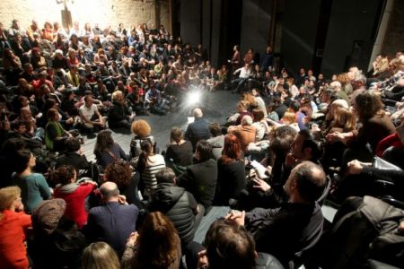 Το θέατρο στον αστερισμό των τριών Φ*