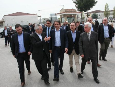 Μητσοτάκης: «Ανοιχτές θύρες» για ευρύτερες συμμαχίες