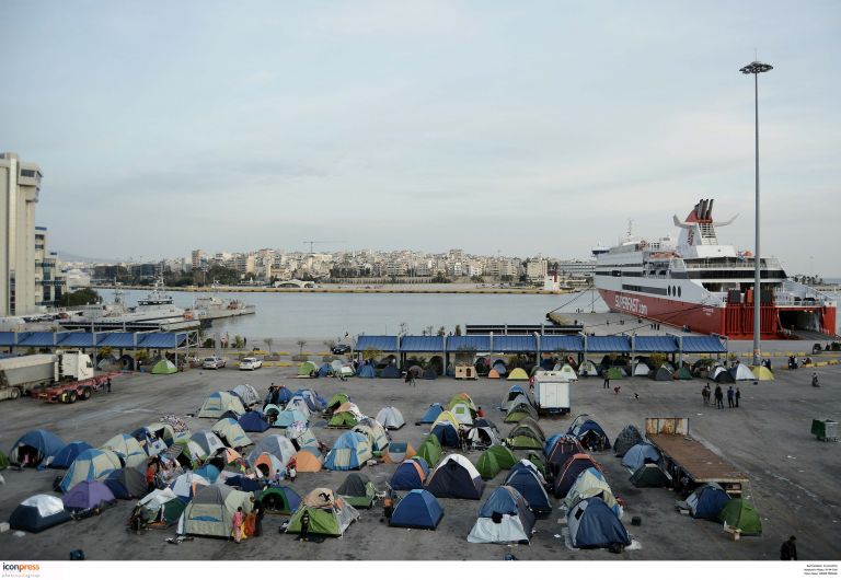 Το λιμάνι θα έχει αποσυμφορηθεί ώς το Πάσχα, επαναλαμβάνει ο Θ.Δρίτσας | tovima.gr