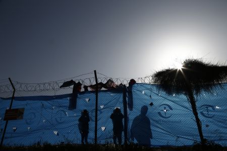 Κομισιόν: Πρώτο βήμα οι επαναπροωθήσεις προσφύγων