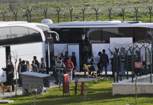 Die Welt: Μυστικό σχέδιο της EE για υποδοχή 250.000 προσφύγων από την Τουρκία