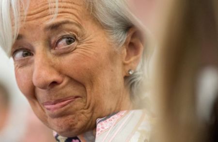 ΔΝΤ για Ελλάδα: Ύφεση 0,6% εφέτος, αναπτυξιακή έκρηξη 2,7% το 2017