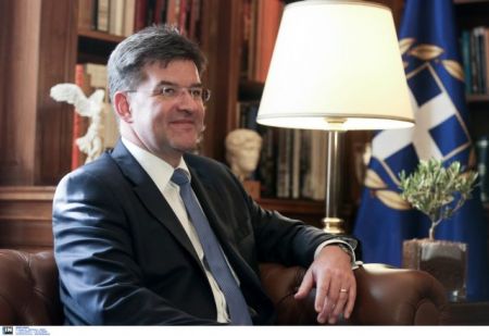 Μίροσλαβ Λάιτσακ: Οι υποχρεωτικές ποσοστώσεις προσφύγων δεν είναι λύση