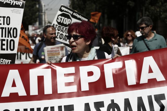 Εξωφρενικές εισφορές και μείωση 30% στις συντάξεις