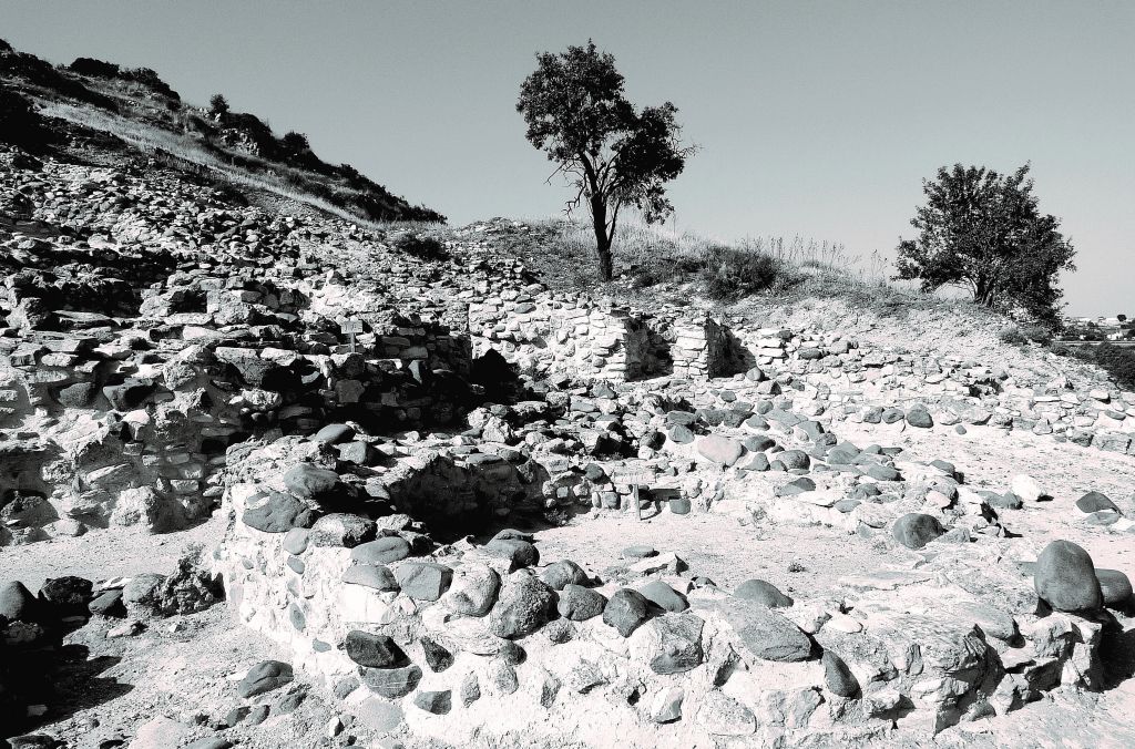 Με τα υλικά της Ιστορίας