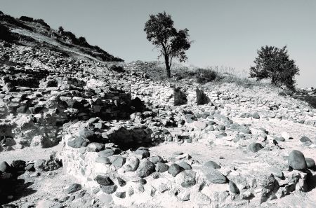 Με τα υλικά της Ιστορίας