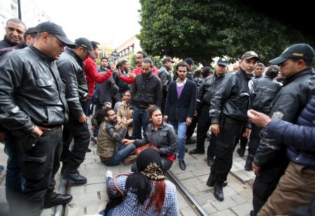 Τυνησία: Επεισόδια μεταξύ αστυνομίας και διαδηλωτών