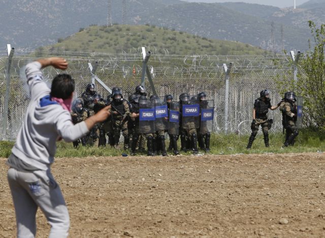 Idomeni: Three minors injured in clashes with FYROM authorities