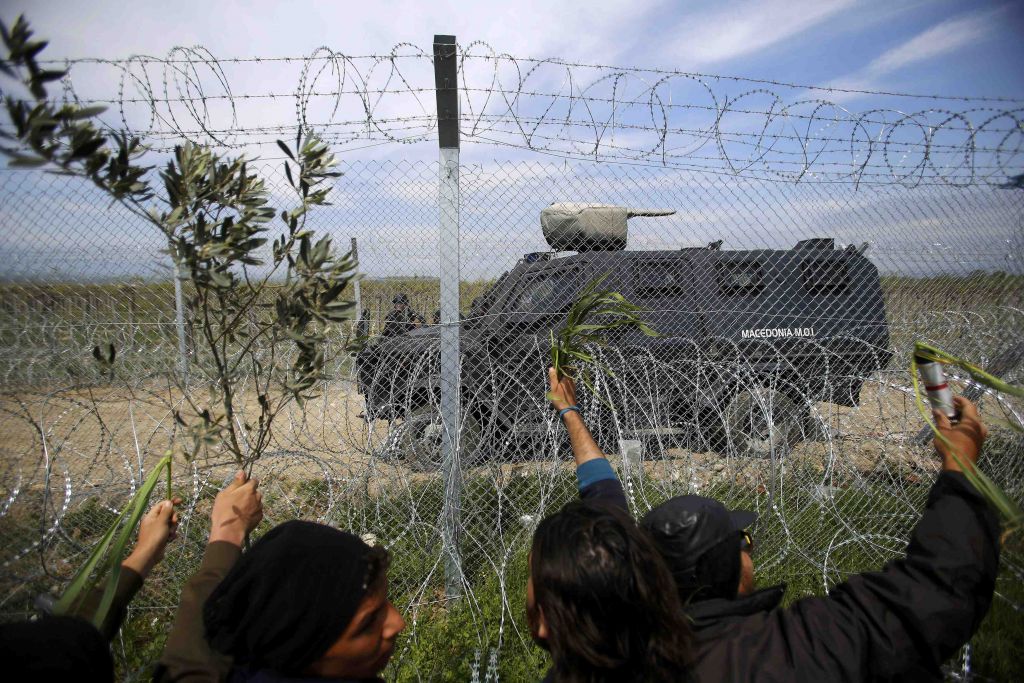 Καζάνι που βράζει η Ειδομένη – Σε επιφυλακή οι αρχές της Ελλάδας και της πΓΔΜ