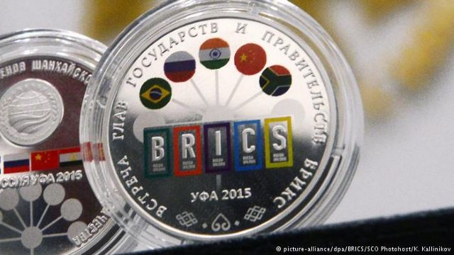 Deutsche Welle: Oι BRICS αποκτούν αναπτυξιακή τράπεζα | tovima.gr