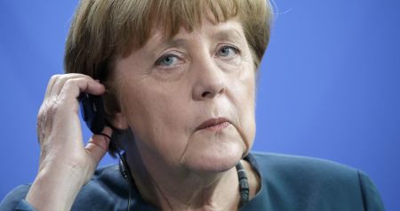 Ισχύει η ελευθερία της τέχνης, λέει η Μέρκελ για την σάτιρα που εξόργισε τον Ερντογάν