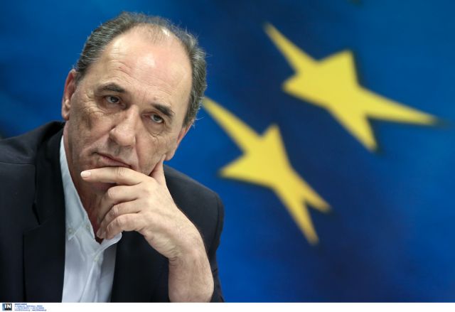 Stathakis planning the gradual lift of capital controls