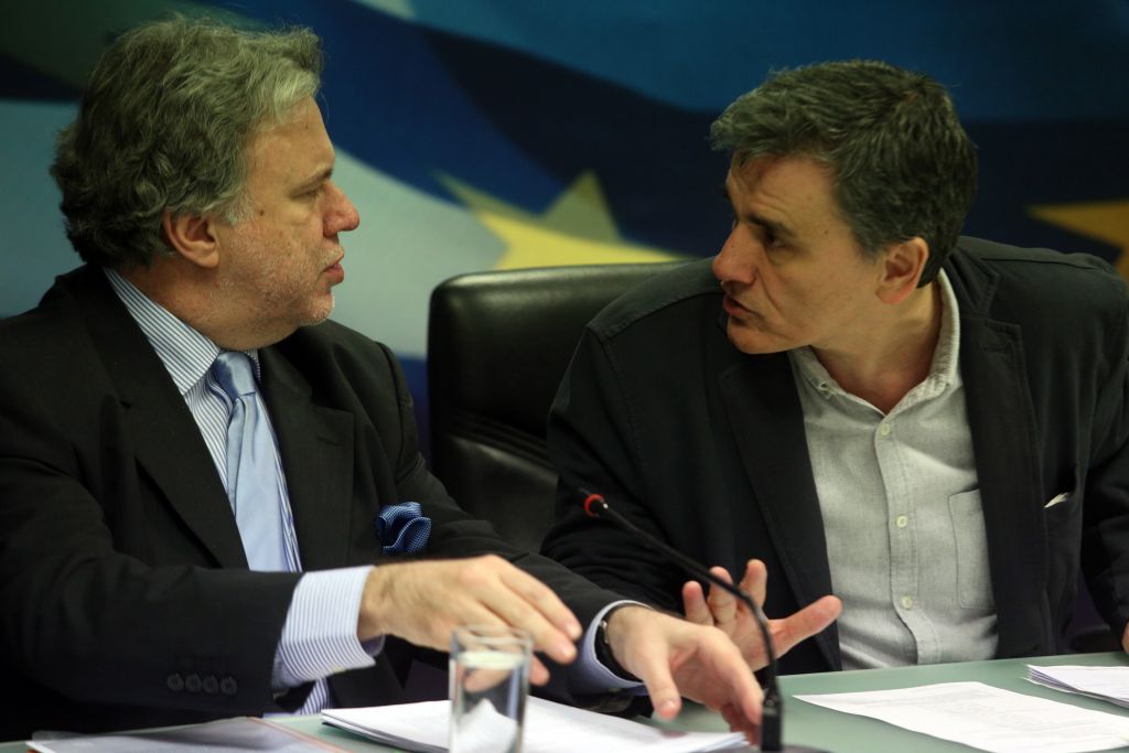 Κατατέθηκε το νέο Ασφαλιστικό στη Βουλή – Ποιος ο λογαριασμός από τα φορολογικά μέτρα και τις περικοπές στις συντάξεις