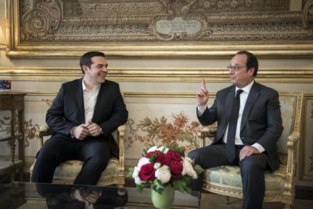 Τηλεφωνική συνομιλία Τσίπρα – Ολάντ για το χρέος