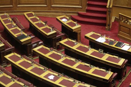 Ερευνα Κάπα Research: Διχασμένη κοινωνία, απαξιωμένο πολιτικό σύστημα, γκρίζα εικόνα για την Ευρώπη