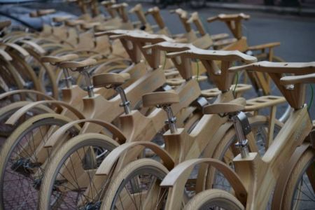 Ποδηλατάδα… ξύλινη στην Αθήνα