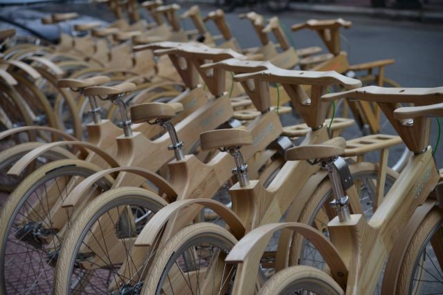 Ποδηλατάδα… ξύλινη στην Αθήνα