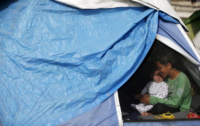 Διαψεύδει και το Βερολίνο τη μεταφορά προσφύγων στην Κρήτη