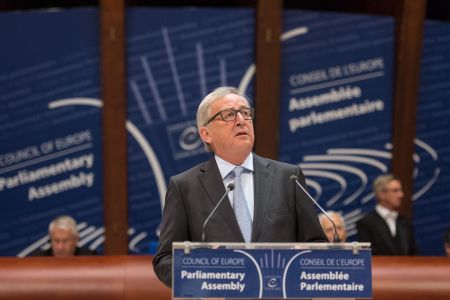 Γιούνκερ: Από τους Έλληνες πήραμε πολλά, αλλά δώσαμε λίγα