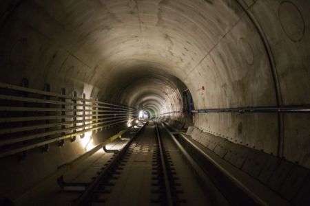 Ελβετία: Εγκαινιάζεται η μεγαλύτερη σιδηροδρομική σήραγγα του κόσμου