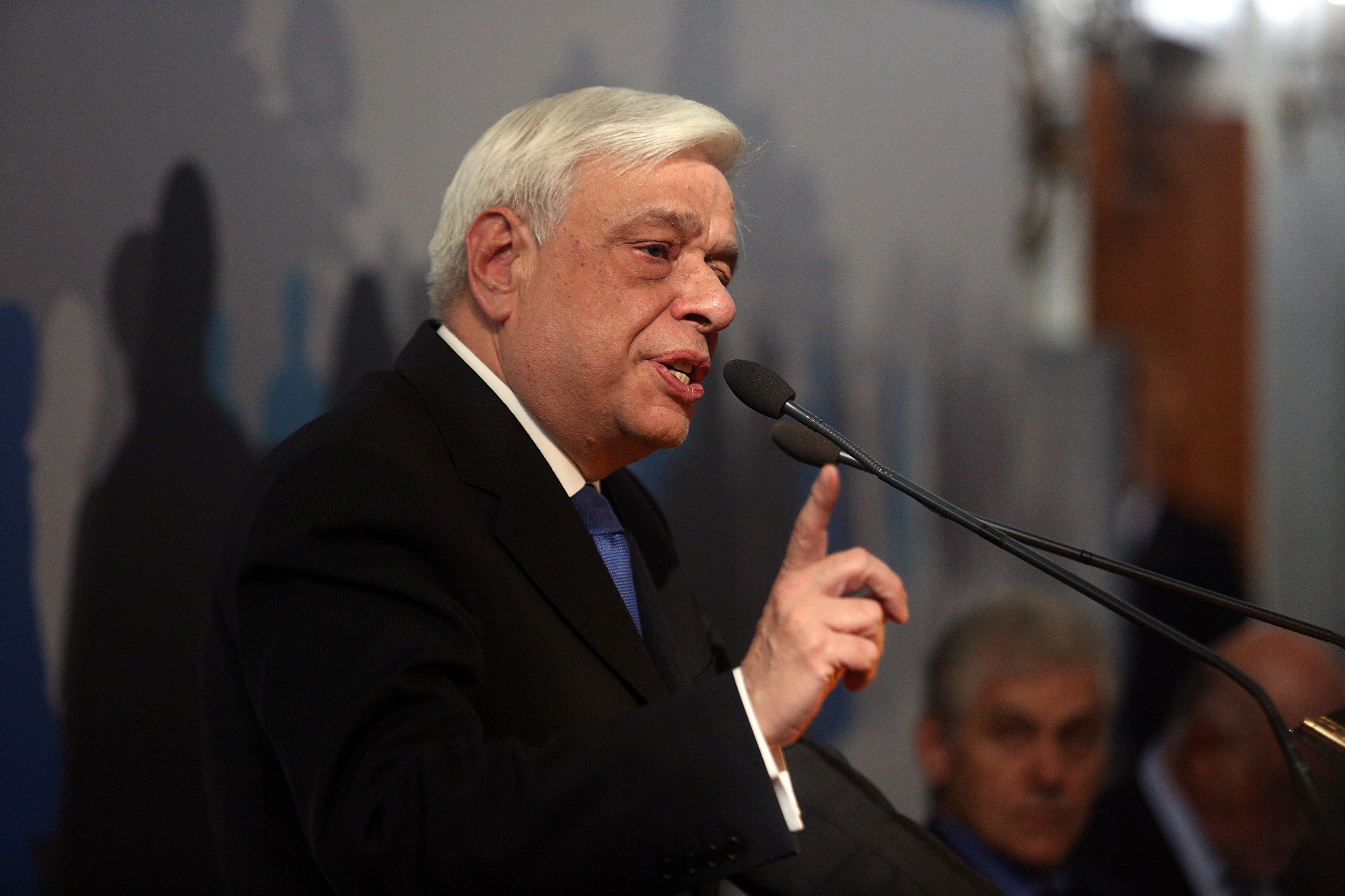 Παυλόπουλος: Επιβεβλημένη η ελάφρυνση του χρέους το συντομότερο