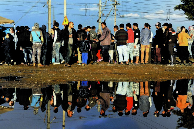 Μεταναστευτικό: Μεγάλη αύξηση των προσφύγων στα νησιά-Τα δρομολόγια των δουλεμπόρων