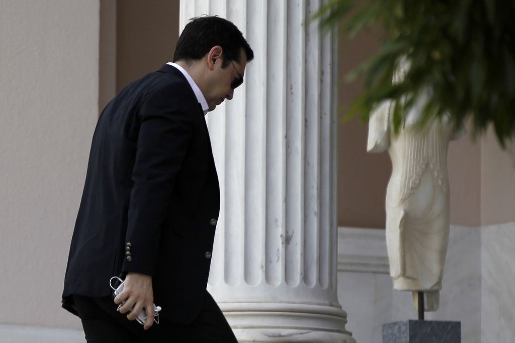 Εγκλωβισμένος Τσίπρας