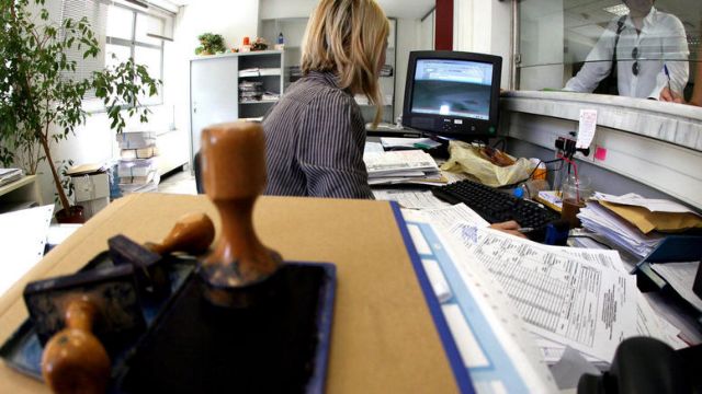 Επισπεύδει η κυβέρνηση τις αλλαγές γενικών διευθυντών στα υπουργεία