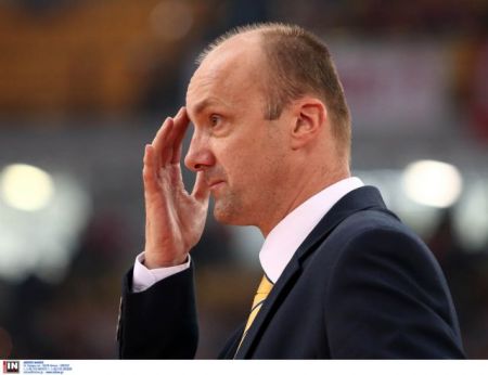 «Η ΑΕΚ πάνω από όλους» είπε ο Ζντοβτς για το επεισόδιο με Γκριν