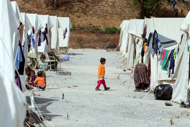 Latest estimate indicates 54,341 refugees currently in Greece