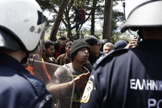 Idomeni: Police to begin evacuating makeshift camp on Tuesday