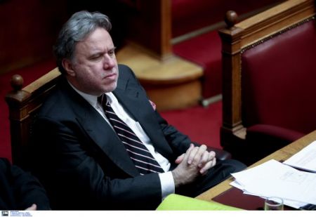 Κατρούγκαλος:Θα έτρεμε η γη έξω από τη Βουλή αν το ν/σ ήταν λαιμητόμος