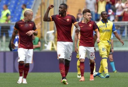 Νίκησε και περιμένει γκέλα της Νάπολι η Ρόμα