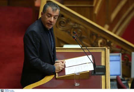 Θεοδωράκης: Το Ποτάμι δεν ψηφίζει νέους φόρους