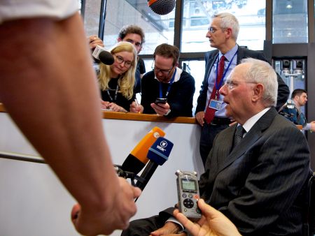 Handelsblatt: Ο Σόιμπλε είπε ότι ένα Grexit δεν θα ήταν κάτι κακό