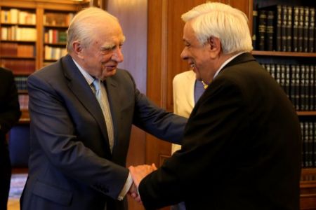 Παυλόπουλος: Σωστή η επιβολή κυρώσεων σε όσους δεν δείχνουν αλληλεγγύη στο προσφυγικό