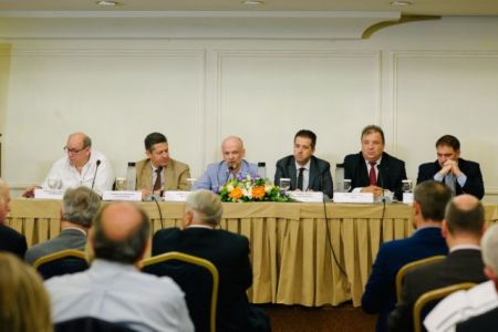 Υποτονικές κρατήσεις, παραοικονομία «πνίγουν» τα ξενοδοχεία