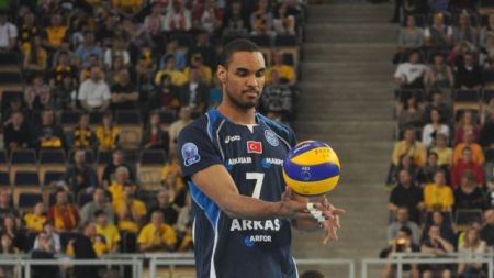 Βόλεϊ: «Βόμβα» από τον Ολυμπιακό με την απόκτηση του Αγκάμεζ