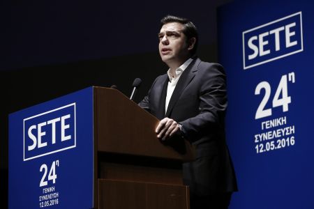 Τσίπρας: Από το 2018 το τέλος διανυκτέρευσης στα ξενοδοχεία