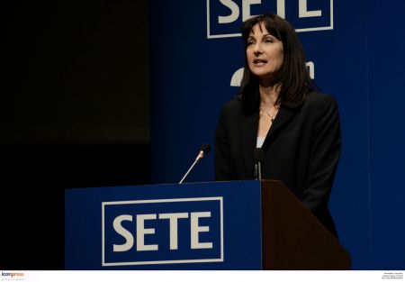 ΣΕΤΕ: Στην κόψη του ξυραφιού η φετινή τουριστική χρονιά