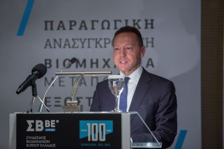 Επίθεση Στουρνάρα σε Βαρουφάκη και Θεοχαράκη